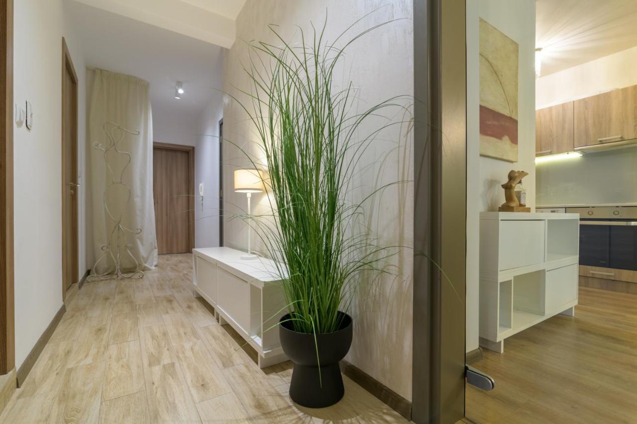 Мarelis Luxe Port Apartment Varna Exterior foto